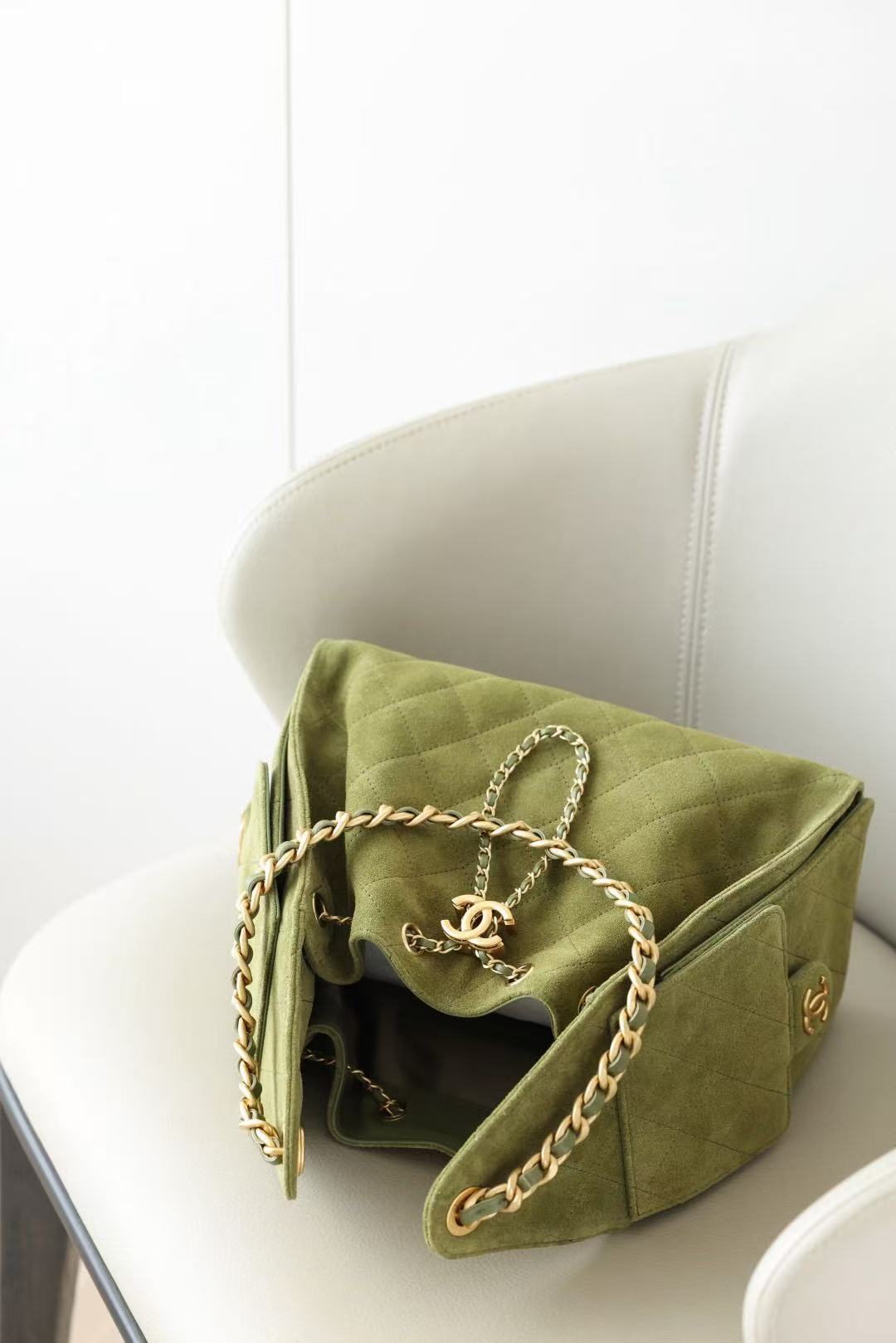 CC 2025 Hobo Bag 30cm Matcha Green Suede