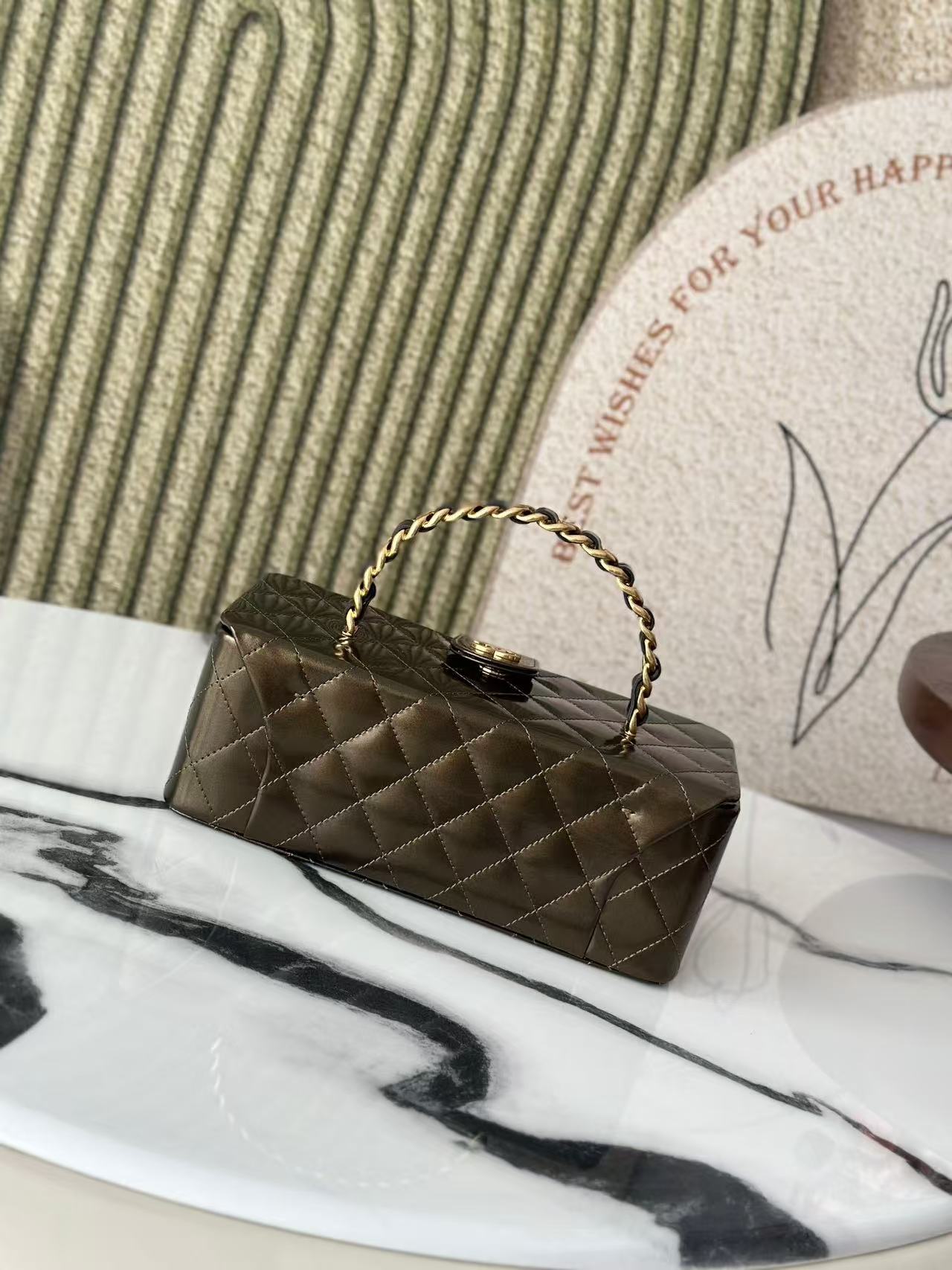 Chanel 2025 Vanity Bag 22cm Olive Green Leather