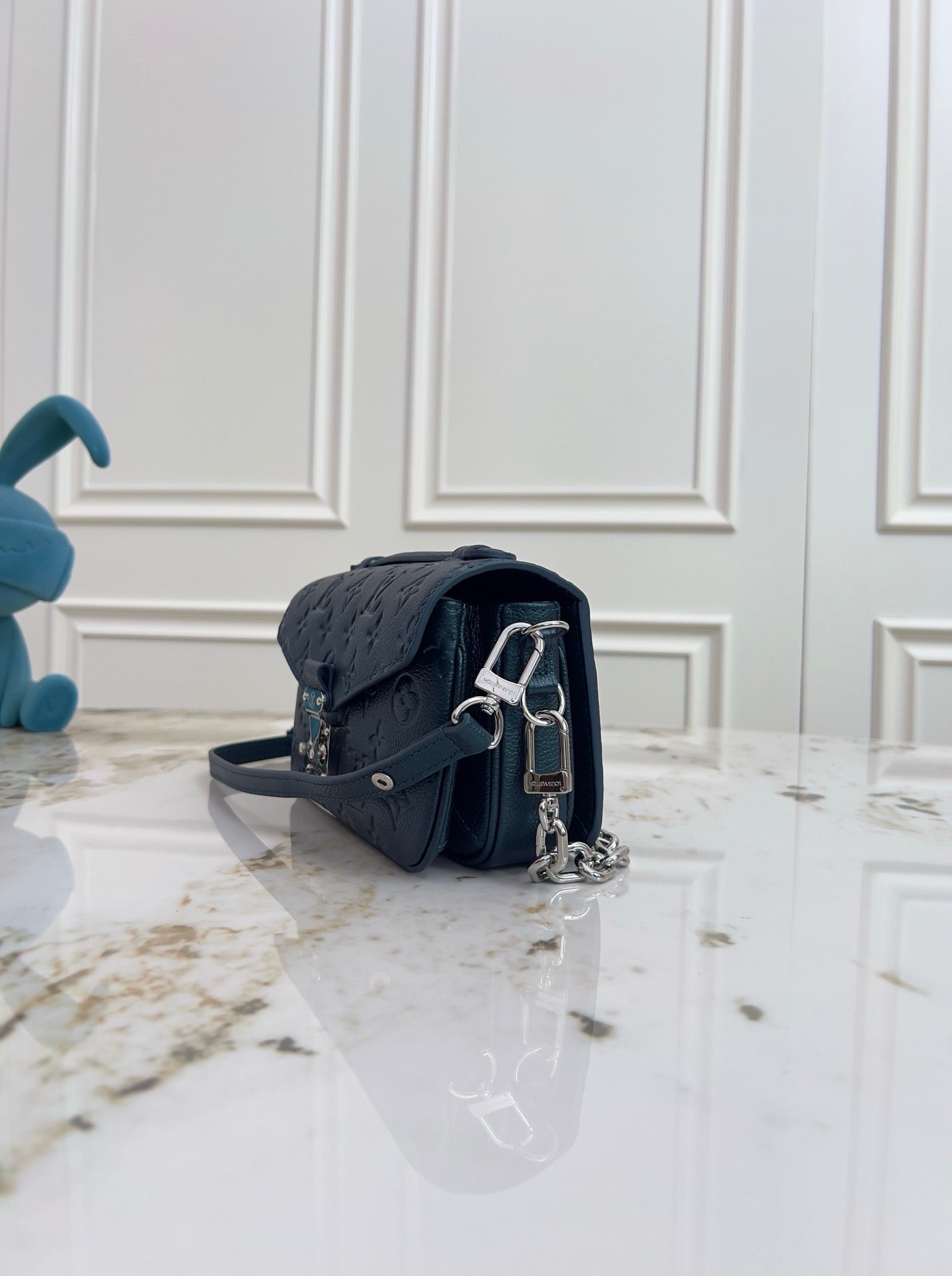 LV Pochette Metis East West Bag Black Silver Cowhide