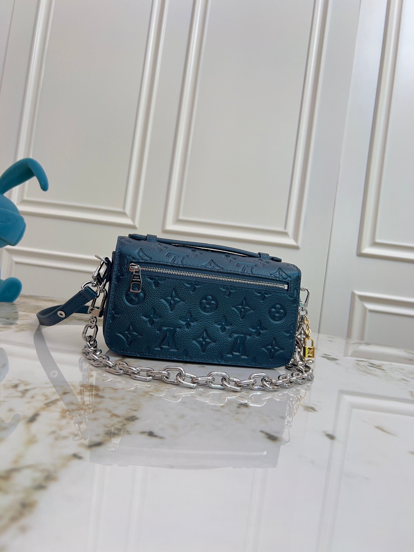 LV Pochette Metis East West Bag Black Silver Cowhide