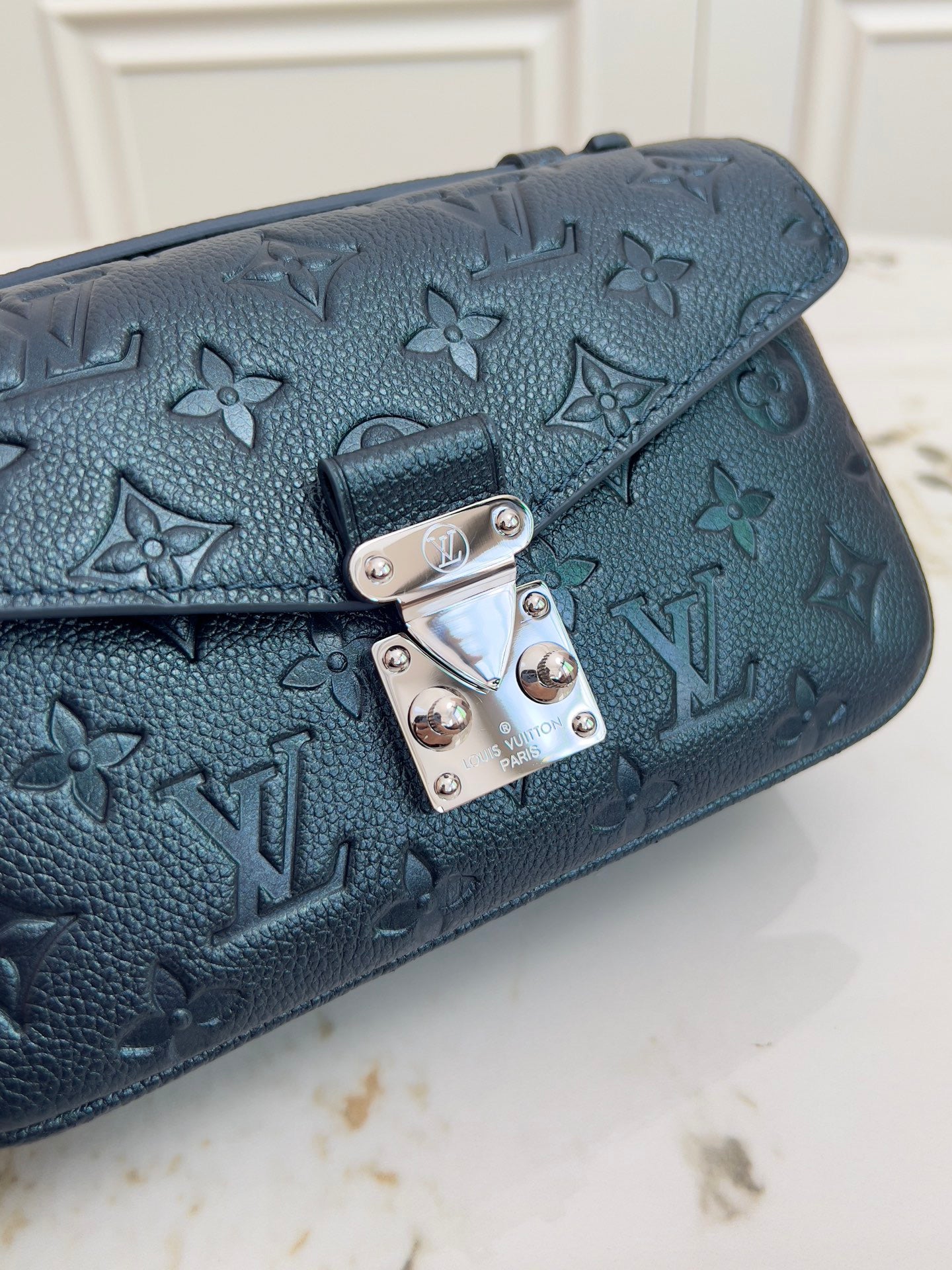 LV Pochette Metis East West Bag Black Silver Cowhide