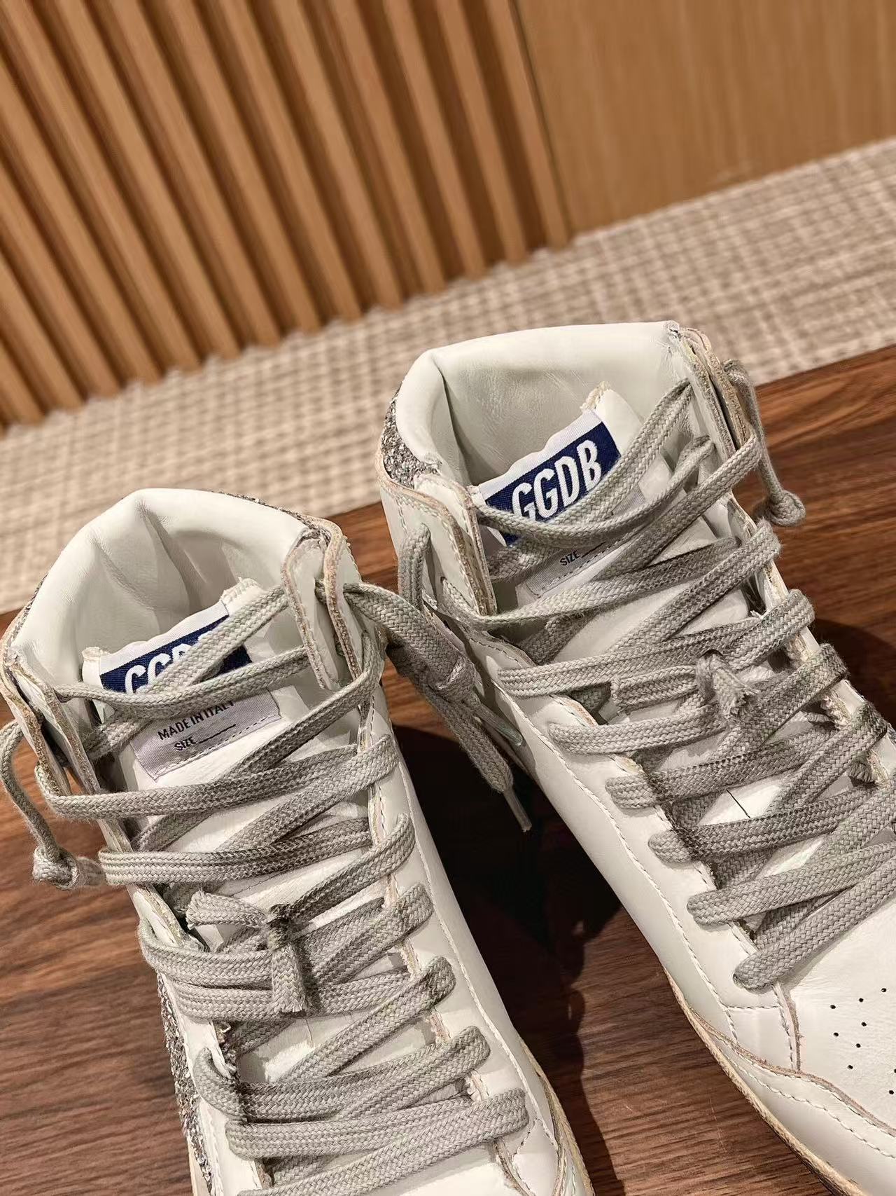 Golden Goose 2025 Deluxe Brand Sky Star High-Top Sneaker White Gray Calfskin Rubber