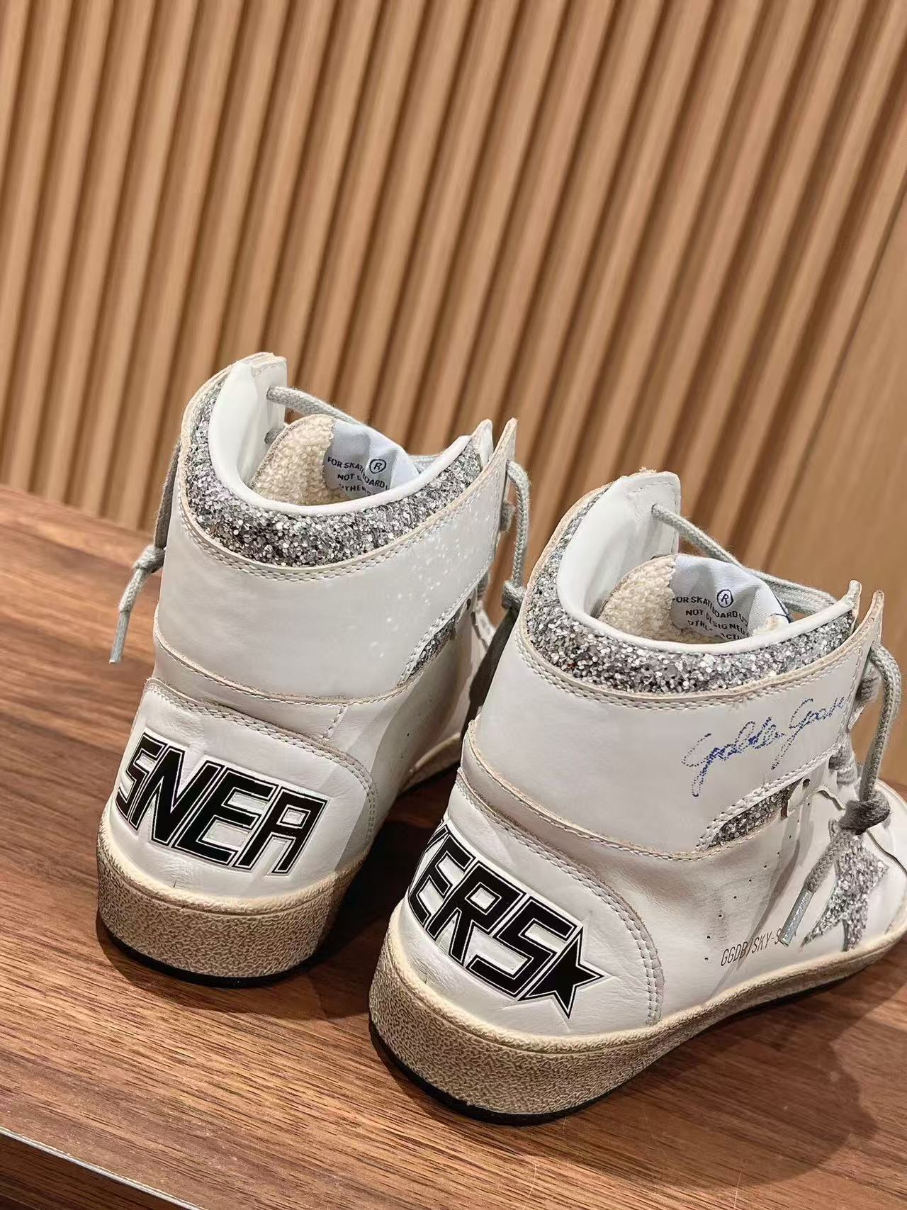 Golden Goose 2025 Deluxe Brand Sky Star High-Top Sneaker White Gray Calfskin Rubber