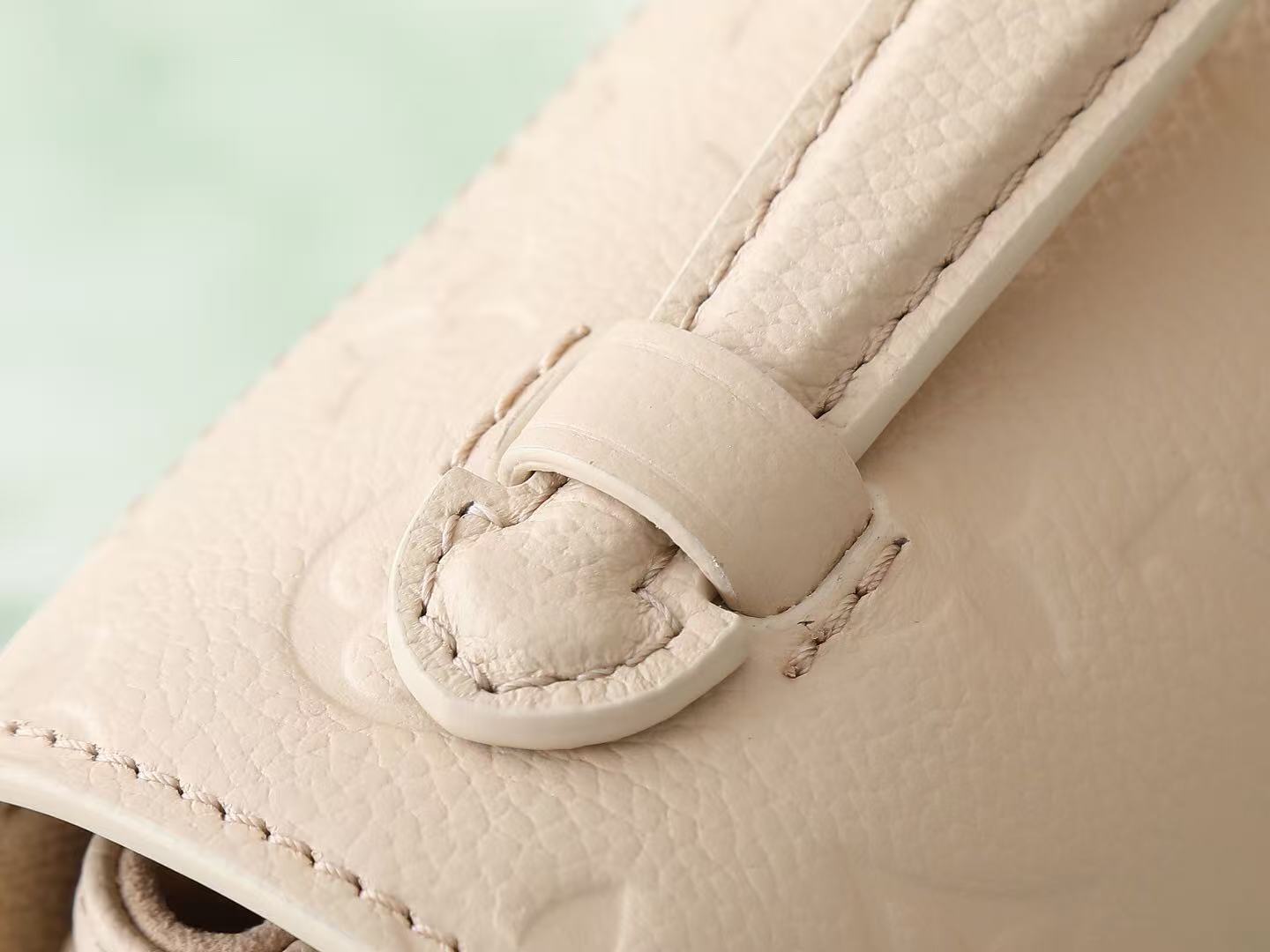 Louis Vuitton 2025 Pochette Métis East West Bag Beige Monogram Empreinte Leather