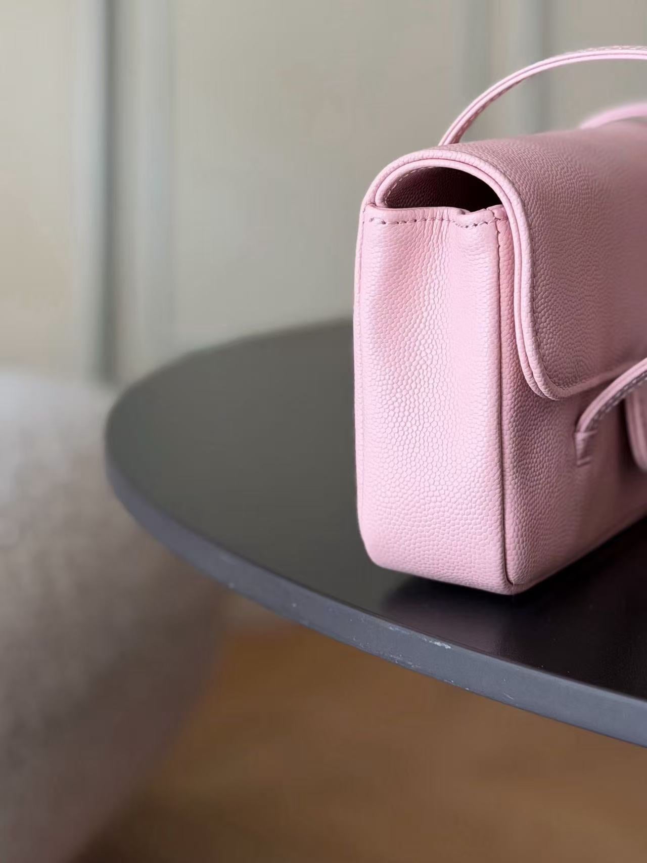 Chanel 26 Shoulder Bag 17cm Pink Caviar Leather