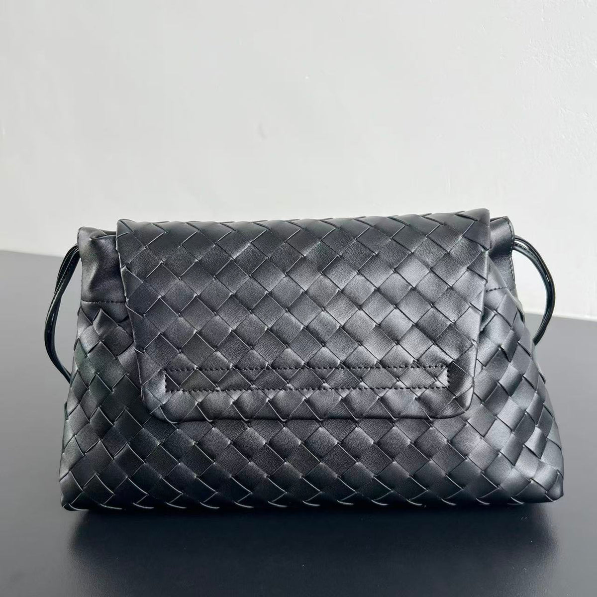 Bottga Veneta 2026 Giorno Bag 33cm Black Leather