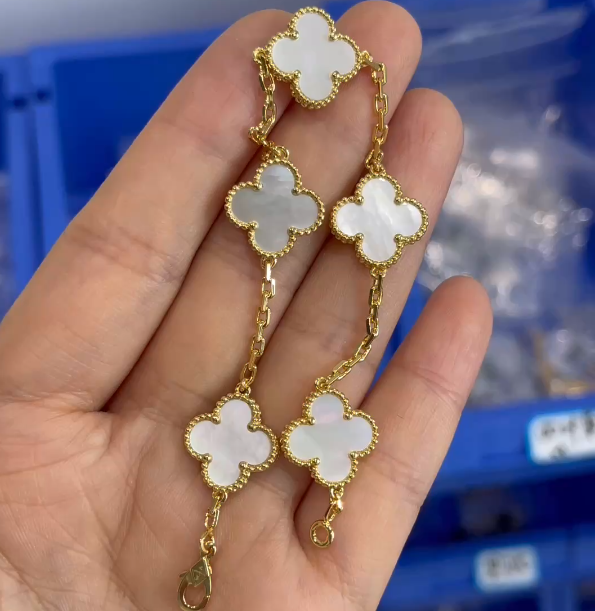 CLOVER BRACELET 5 MOTIF MOP