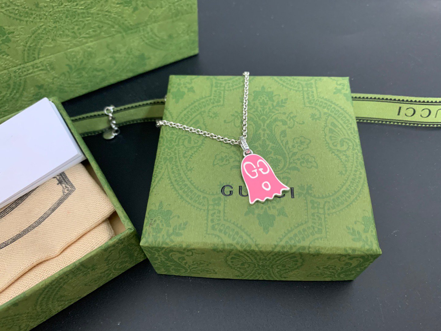 GG GHOST PINK NECKLACE
