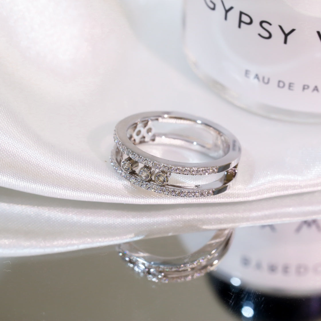 MOVE ROMANE SILVER DIAMOND RING