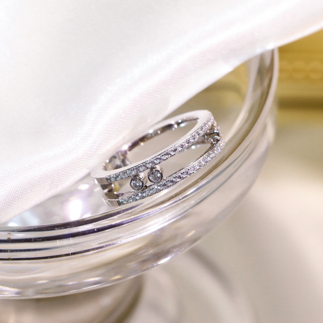 MOVE ROMANE SILVER DIAMOND RING