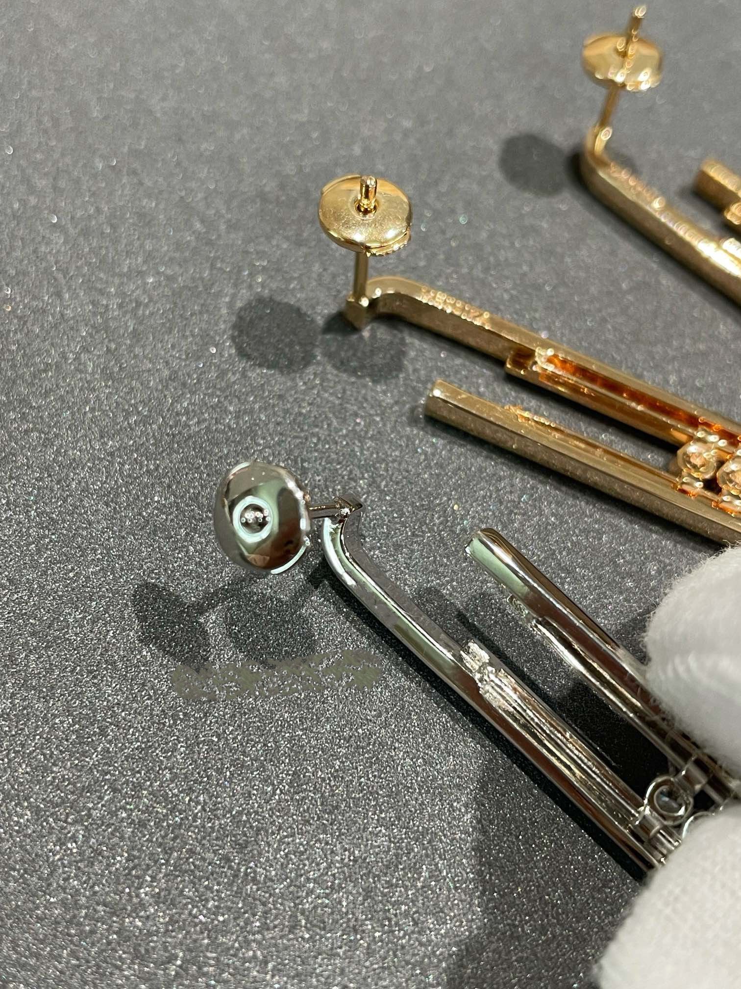 MOVE 10TH PM EARRINGS DIAMOND