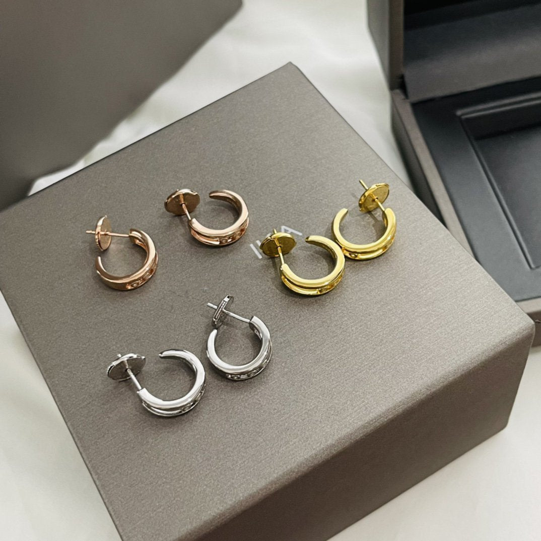 CREOLES MOVE CLASSIQUE DIAMOND EARRINGS