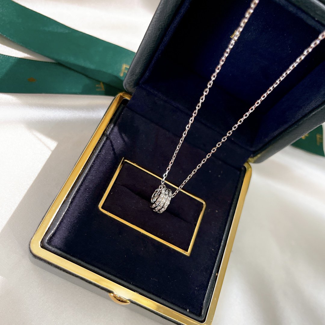 LAURENCE SIGNATURE TRIPLE PAVED SILVER DIAMOND NECKLACE