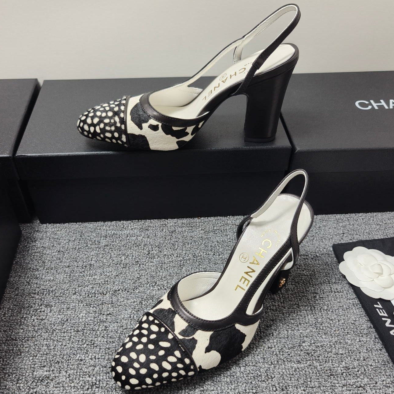 Chanel 2026 Slingback Black White Horsehair Calfskin 696631