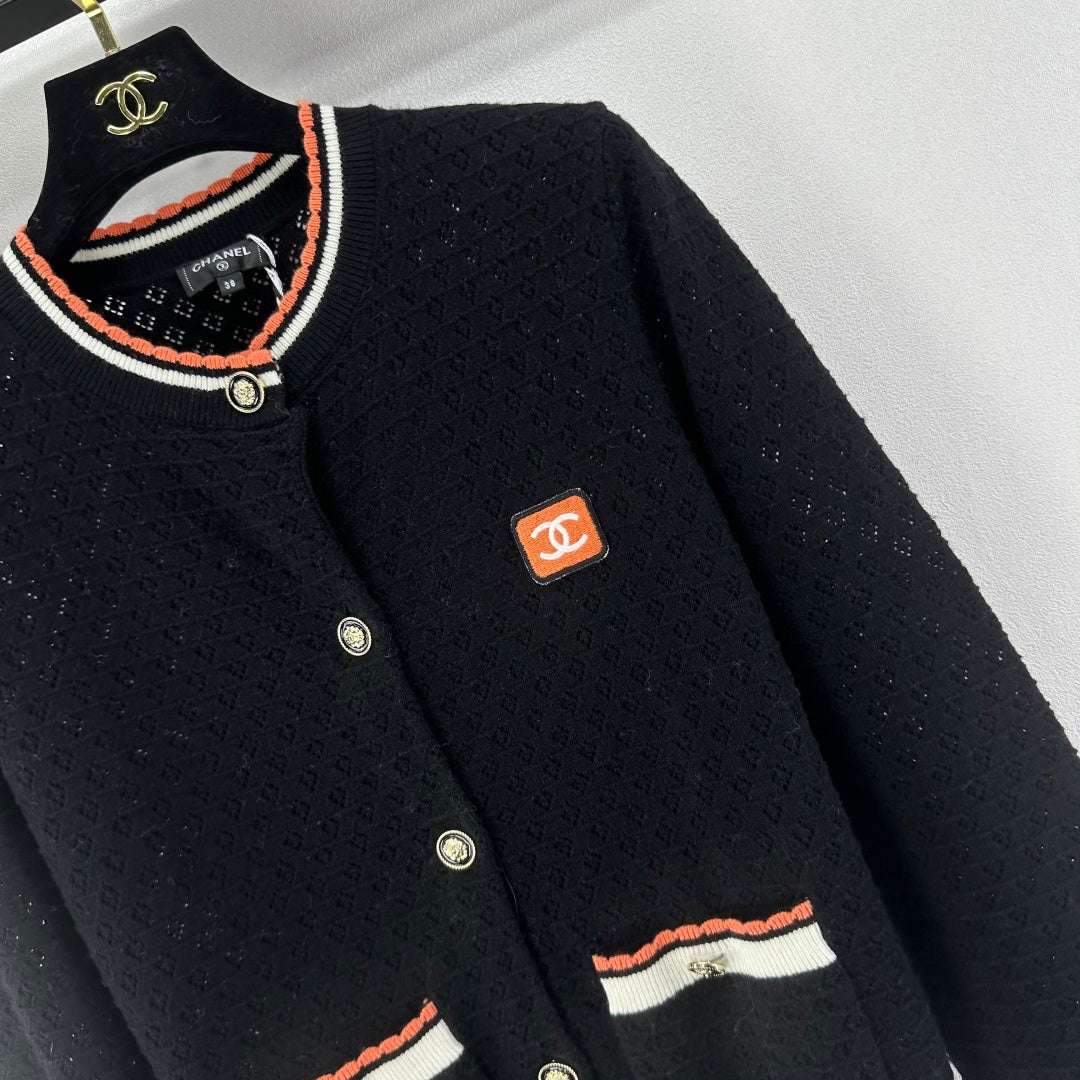 Chanel 2025 Long-sleeved Cardigan Cream and Black Cotton Cashmere 325737