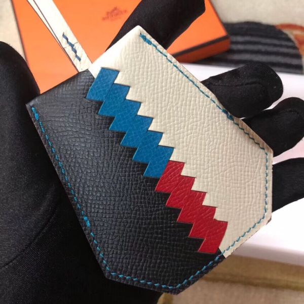 HM Clochette Cles Grand Tressage Charm In White And Black