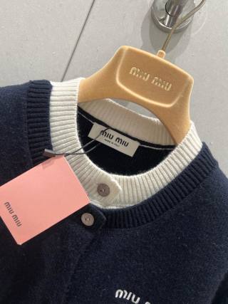 Miu Miu Two-piece Round Neck Knitted Cardigan Polyamide 209517