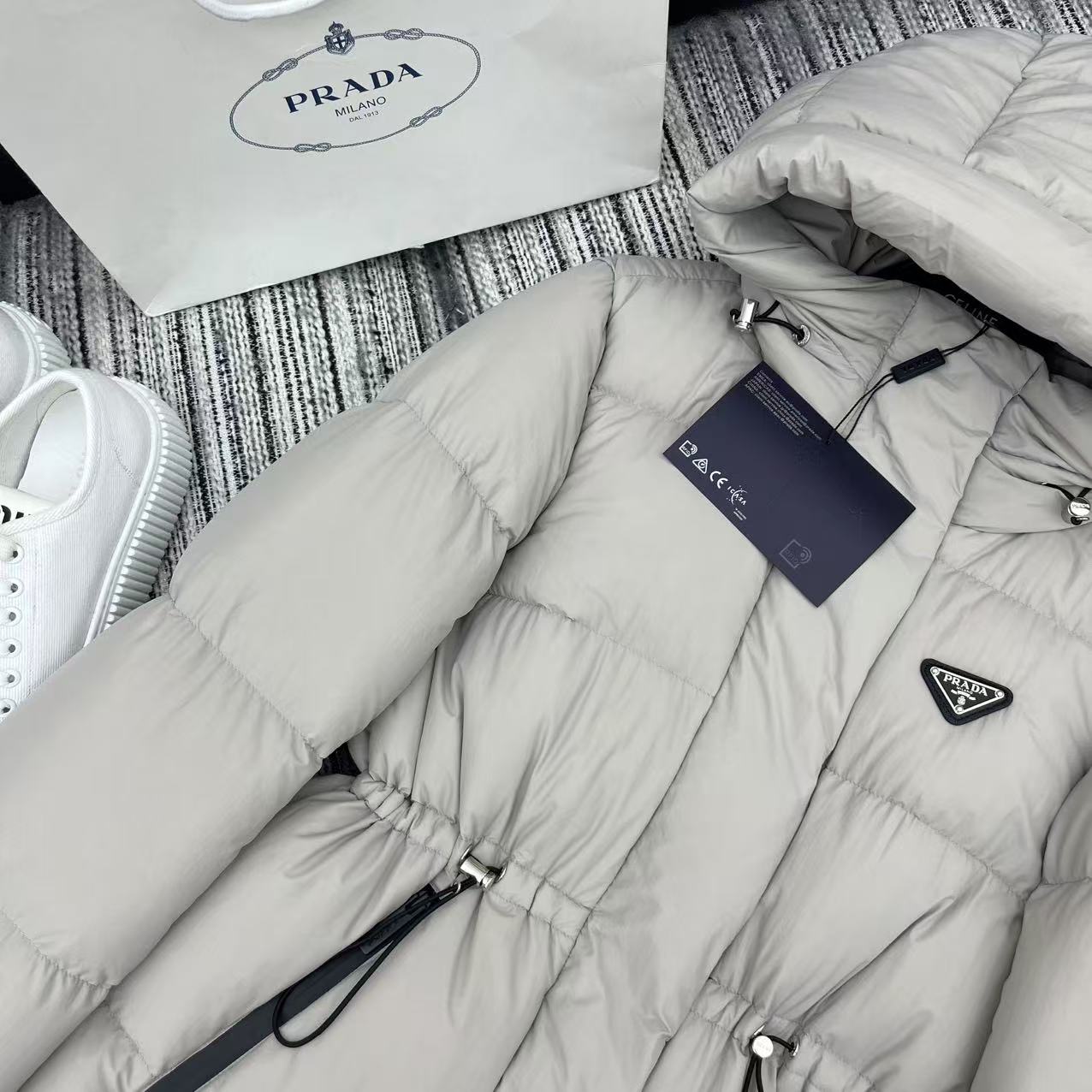 Prada 2025 Drawstring Waist Hooded Mig-length Jacket Down Polyester