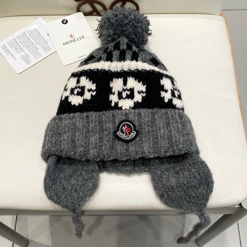 Moncler Knitted Chullo Beanie Hat 497700