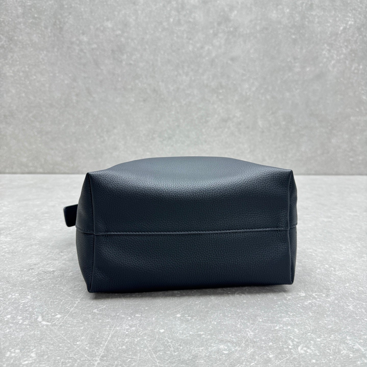 The Row 2025 Isa Bag 23cm Soft Leather