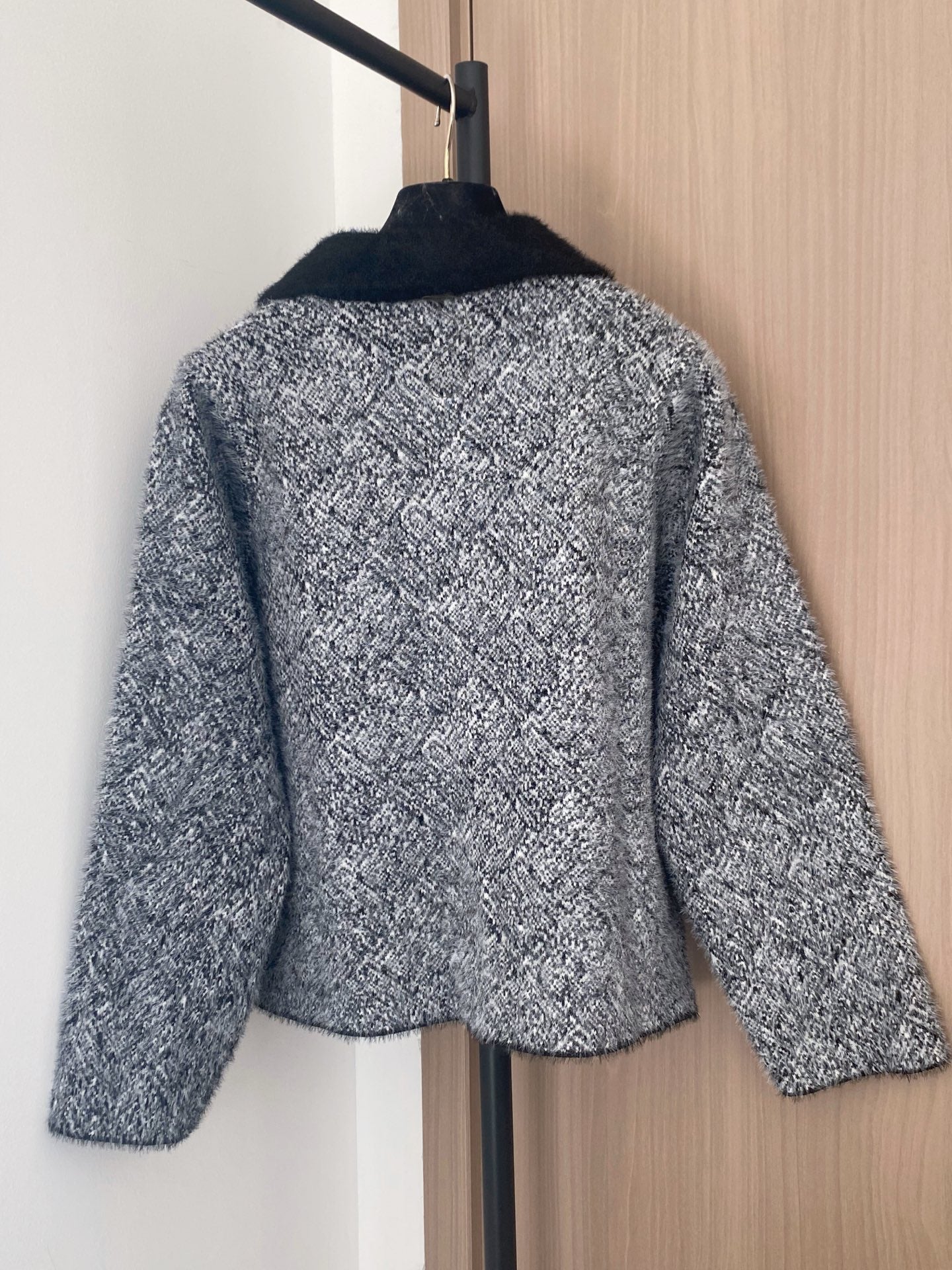 Chanel 2025 Two-tone Cardigan Beige and Gray Polyester Wool