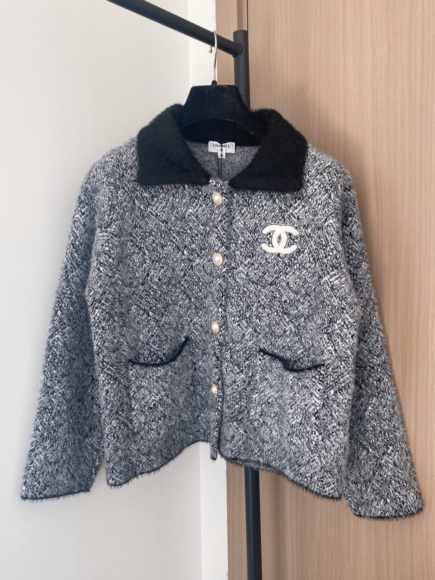 Chanel 2025 Two-tone Cardigan Beige and Gray Polyester Wool