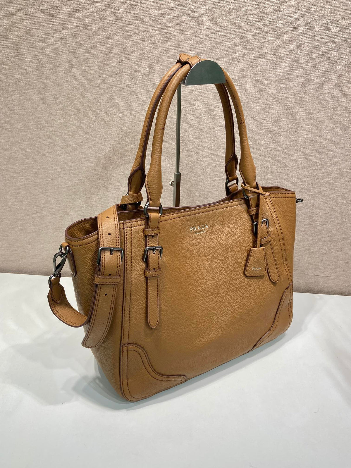 Prada 2026 Tote Bag 38cm Grained Leather 282657