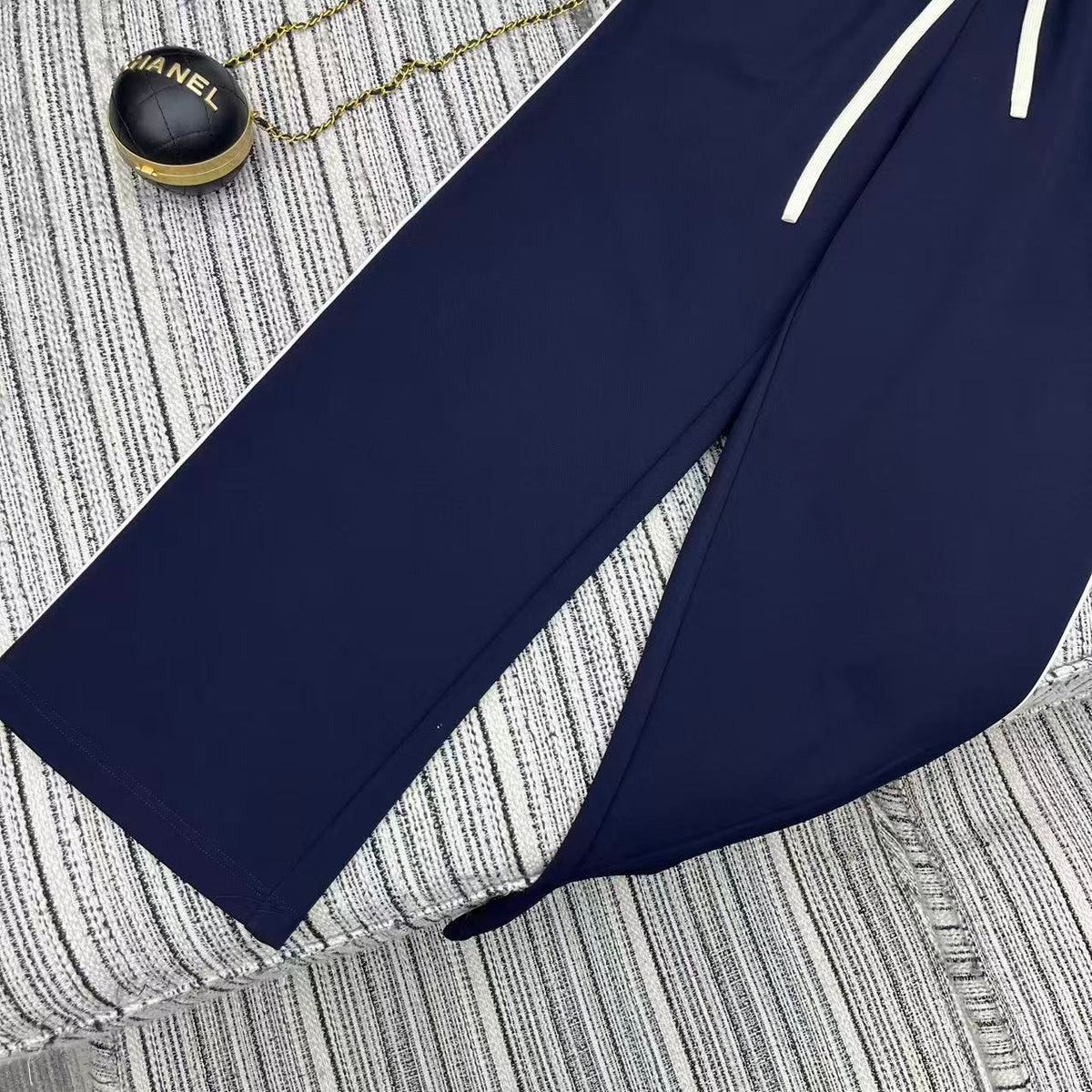 Miu Miu 2026 Short-sleeved Sweatshirt and Waist Pants Set Polyester