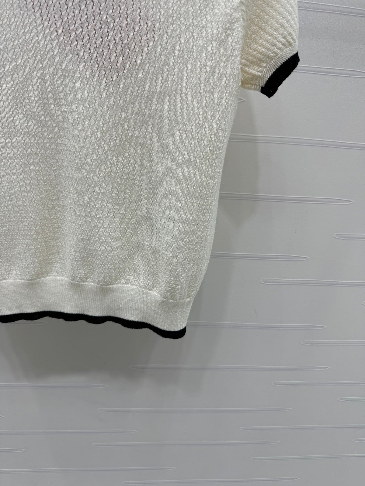 Miumiu 2026 Hollow-out Knitted Collared Short-sleeved Top Wool 385409