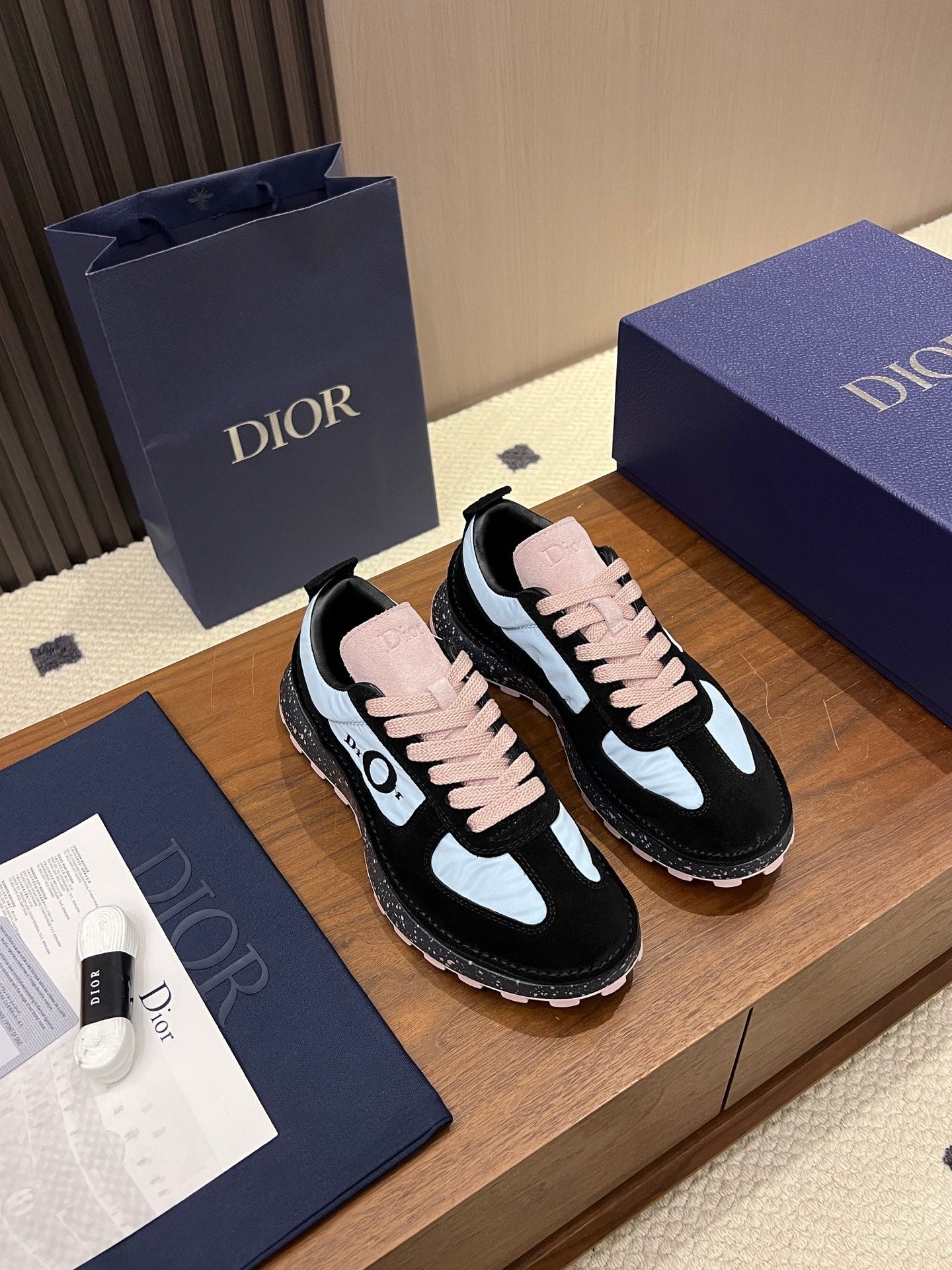 Dior 2026 Sneaker Suede 904794