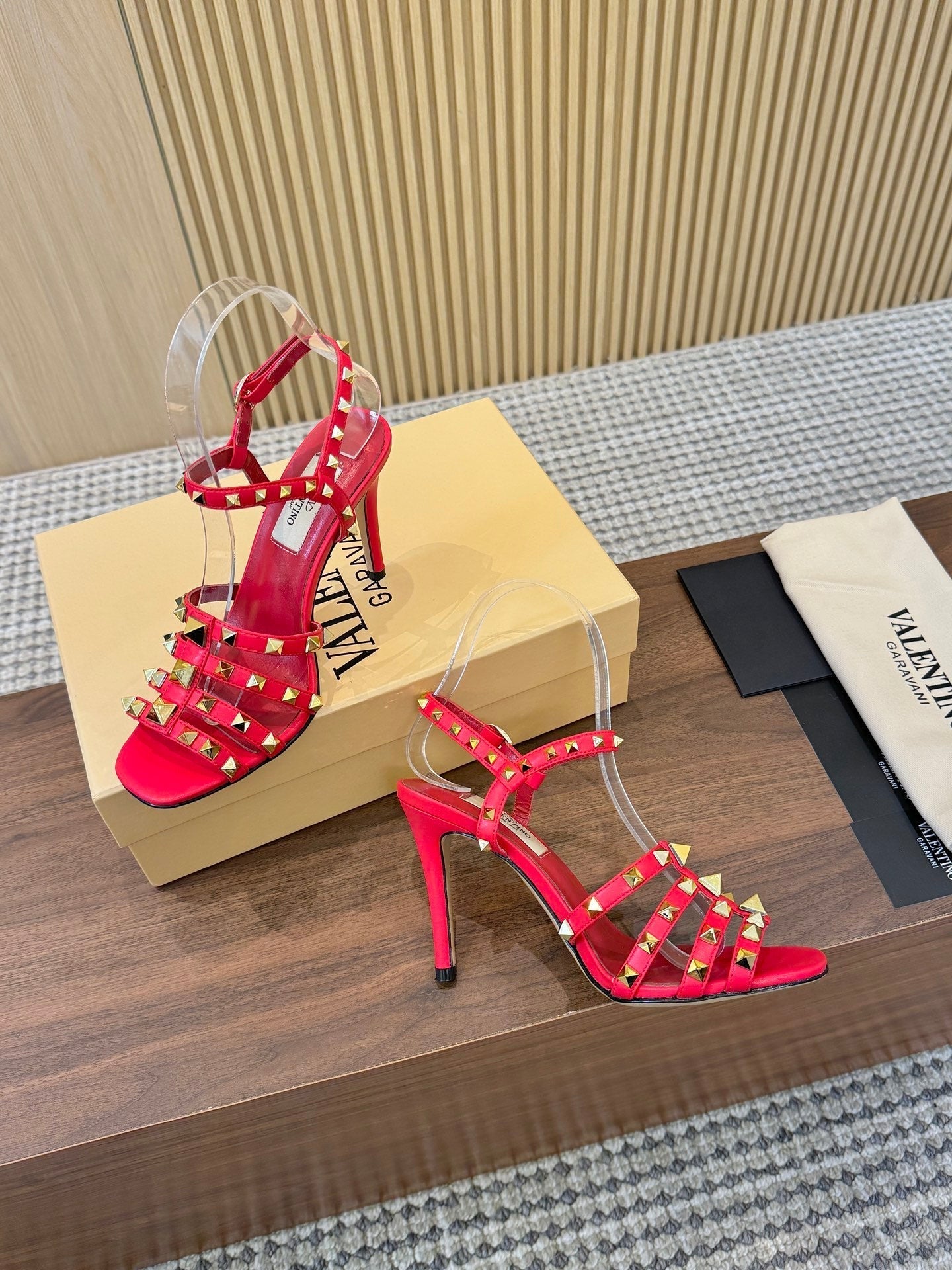 Valentino Garavani Rockstud Caged Calfskin Sandals 863321