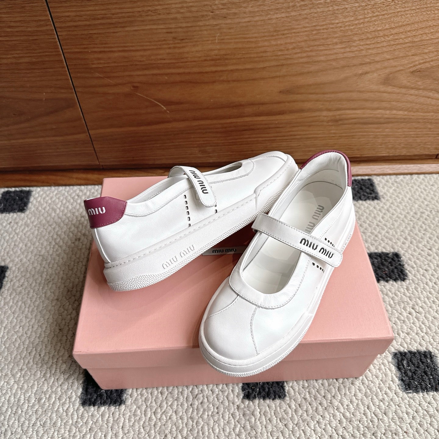 Miumiu 2026 Velcro Flat Sneakers Leather 924596