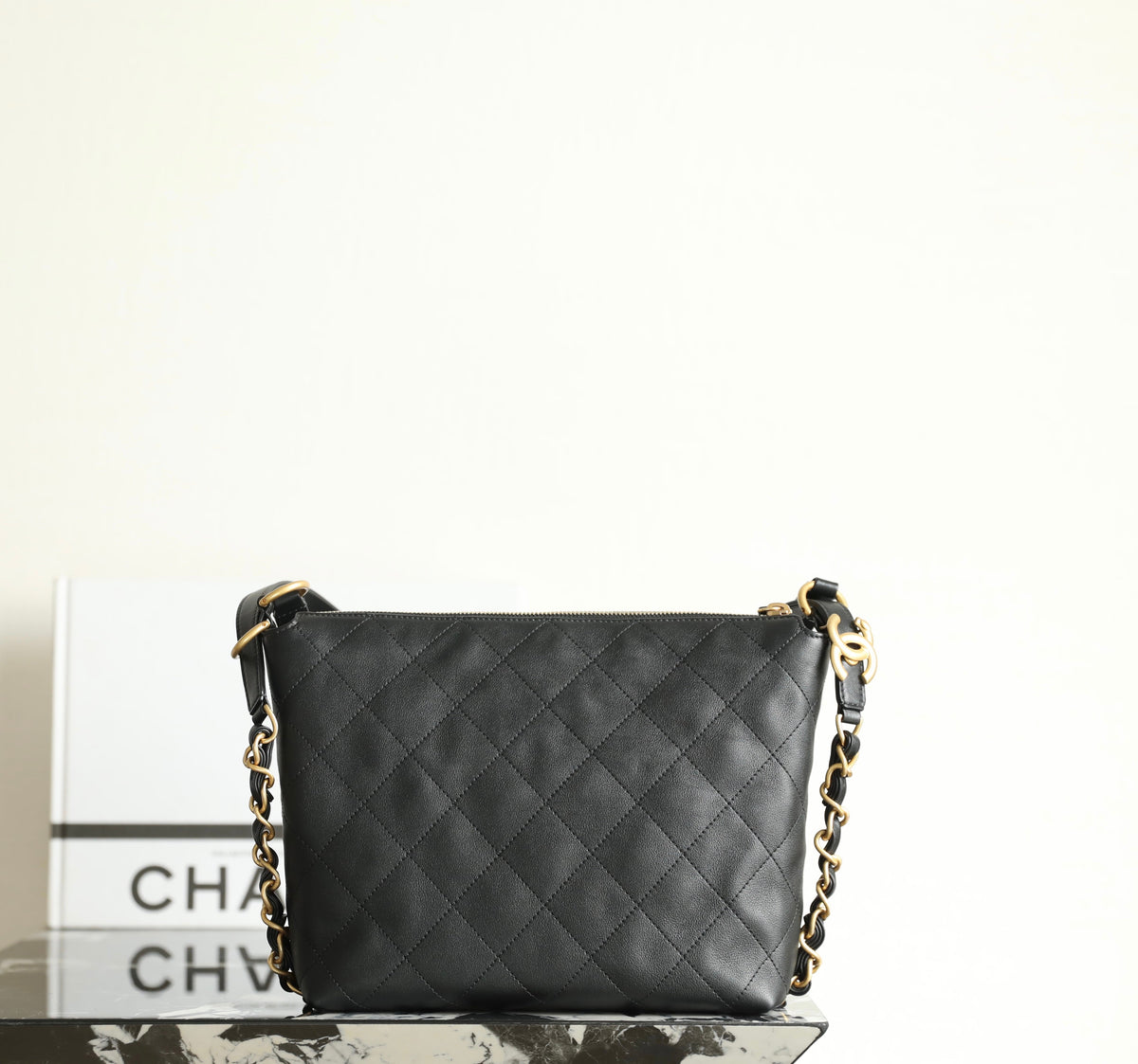 Chanel 25s 𝗛𝗼𝗯𝗼 Backpack Small Black Calfskin 340195