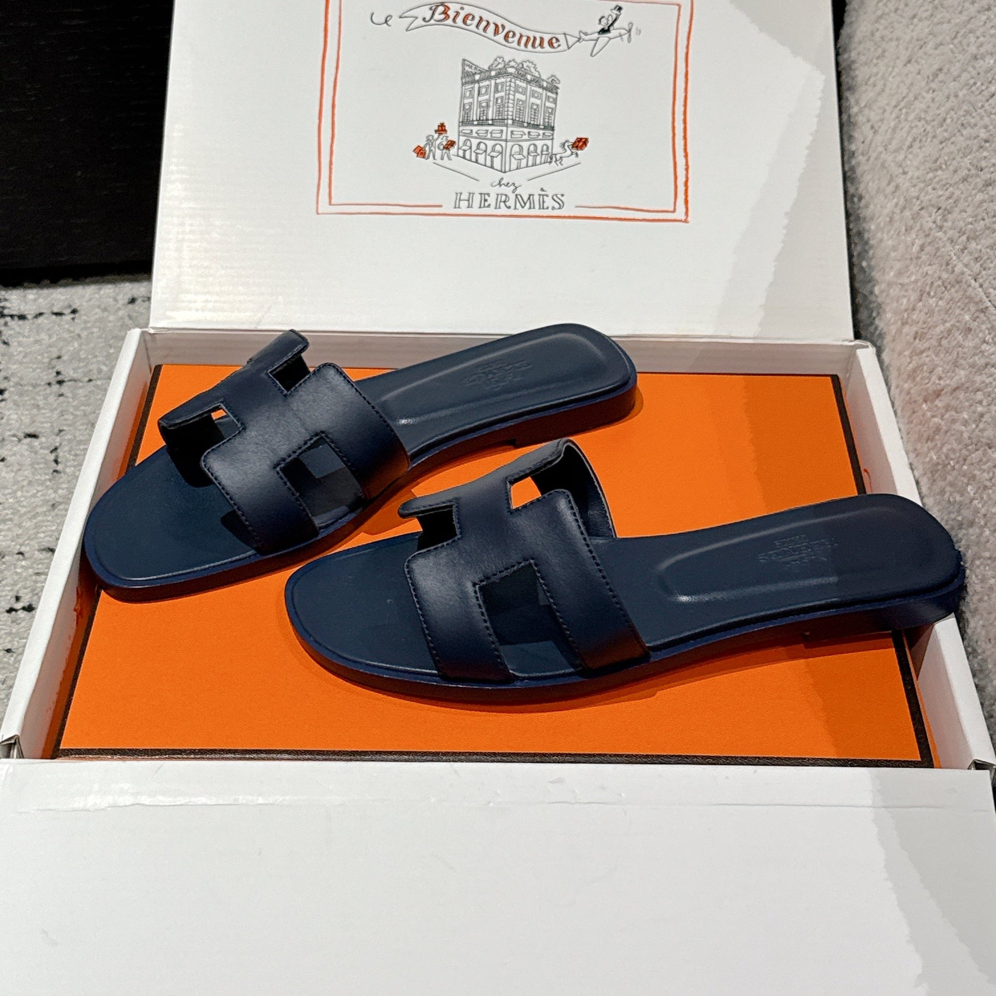 HM 25 Oran Sandal Dark Blue Calfskin