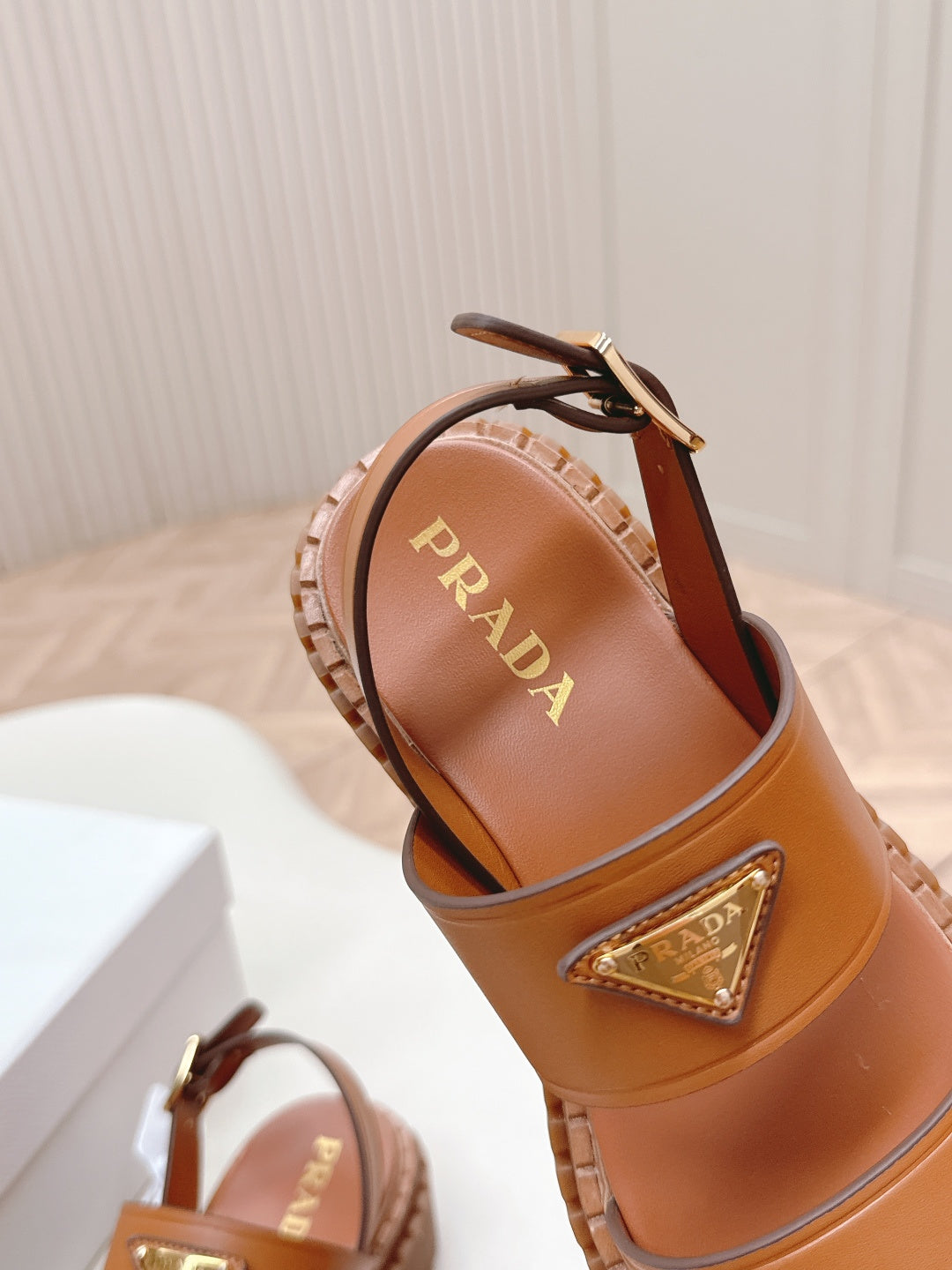 PRA 26S Platform Sandals Brown Cowhide 600566