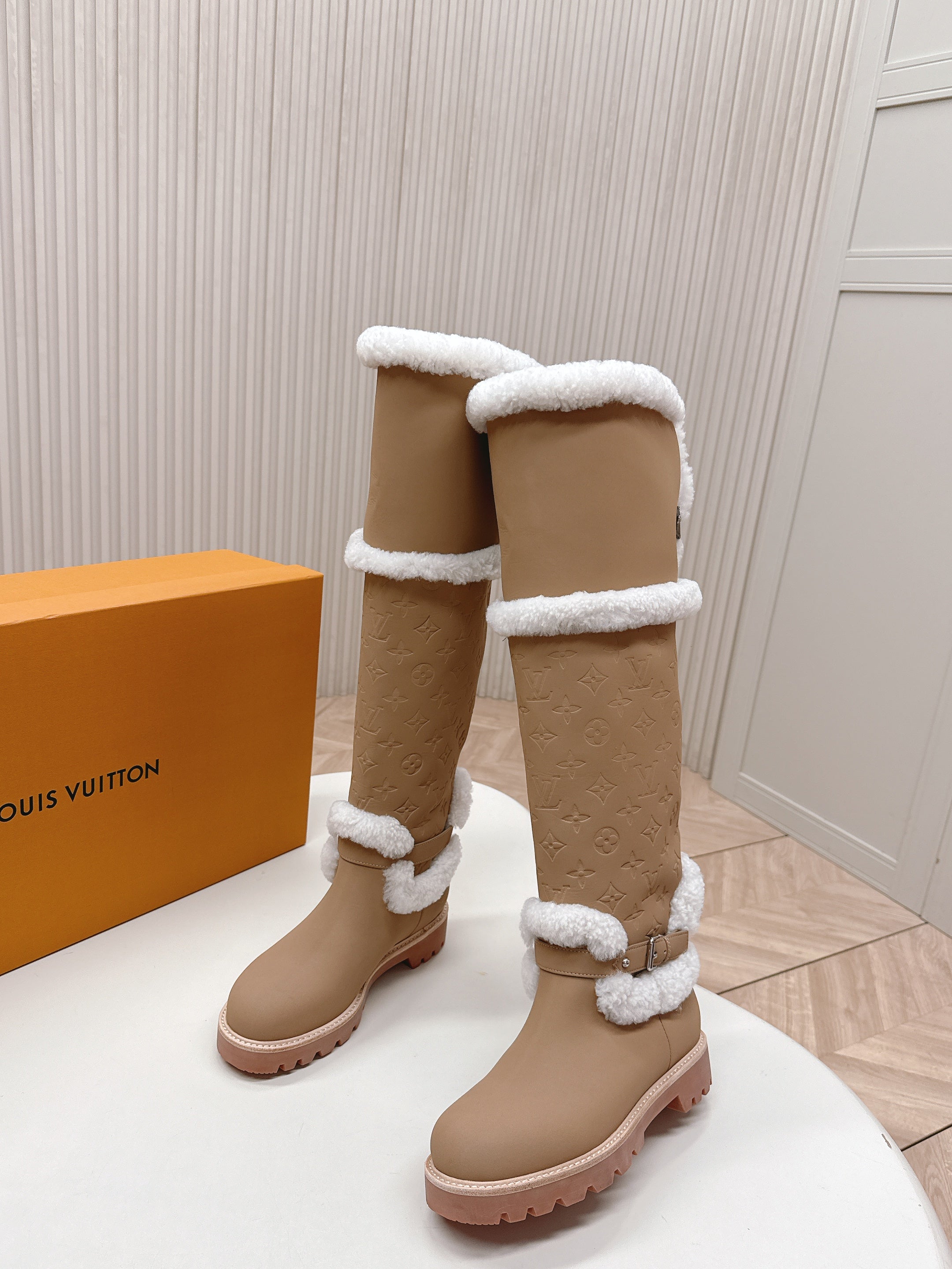 LV 2026 Territory Flat Thigh Boot Beige White Nubuck Calf Leather 595434