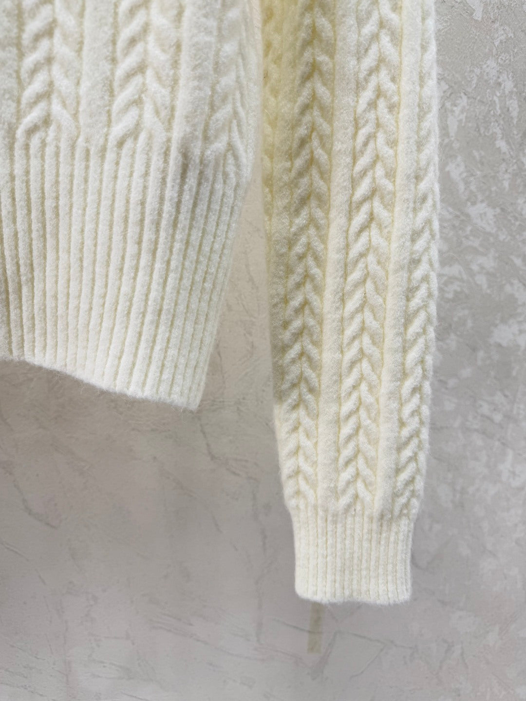 Chanel 2025 Hooded Feather-Embellished Knitted Long-Sleeve Cardigan Wool 716356