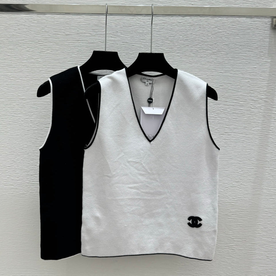 Chanel 2026 V-neck Knit Vest Black White Cotton Polyamide