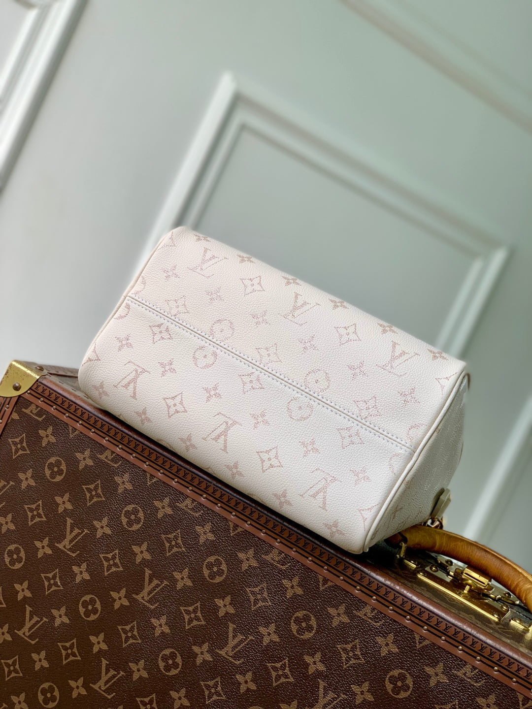 LV 2025 Speedy Bandoulière 25 White Calfskin 347096