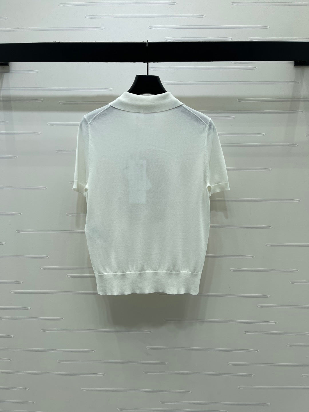 Dior 2026  Embroidered Collared Knit Short-sleeved Top 392653