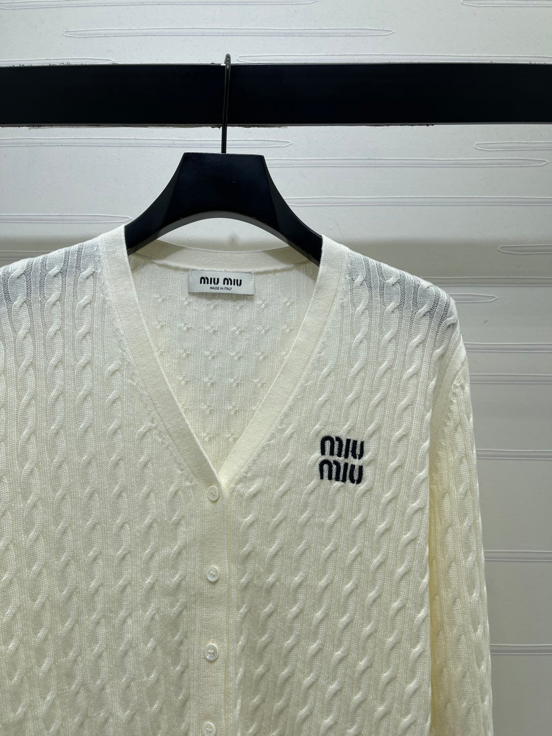 Miumiu 2026 Knit V-neck Long-Sleeve Cardigan Wool 417676
