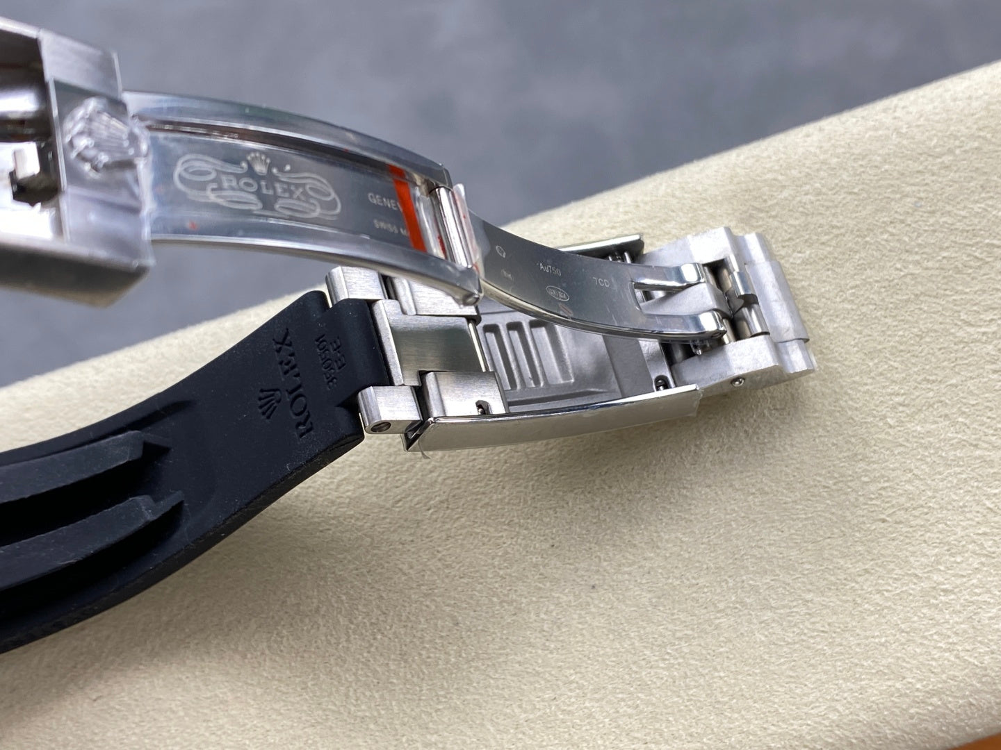 Rolex Yacht-Master 40mm White Gold Case Black Dial Rubber Strap