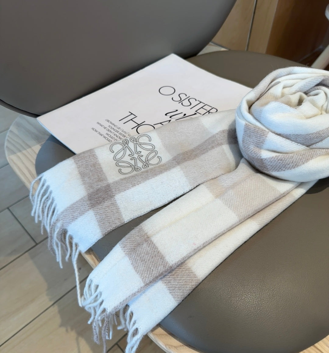 Loewe Scarf 180CM Ivory Beige Cashmere 969482