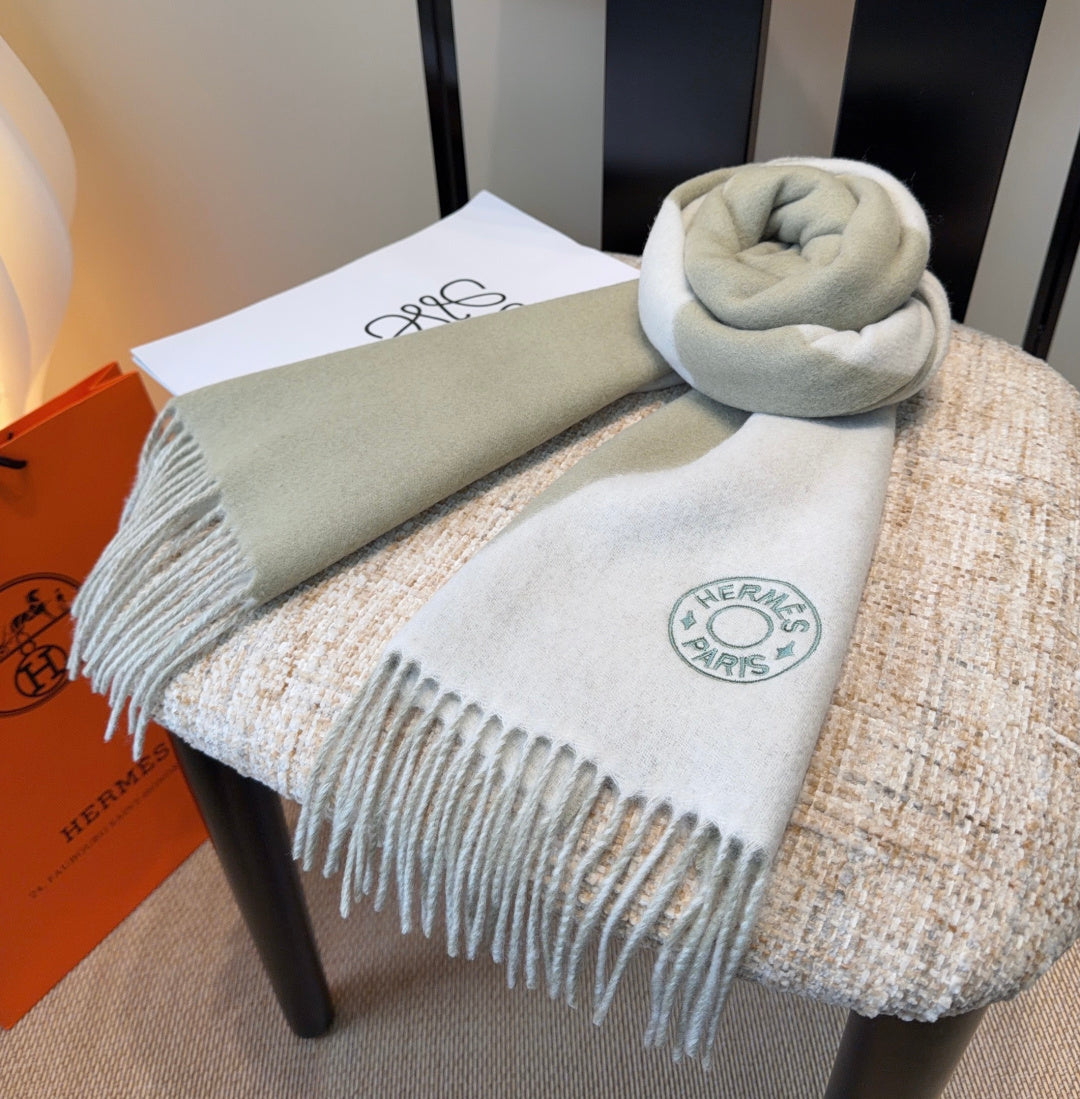 HM Scarf 190 CM Light Green Wool 969497