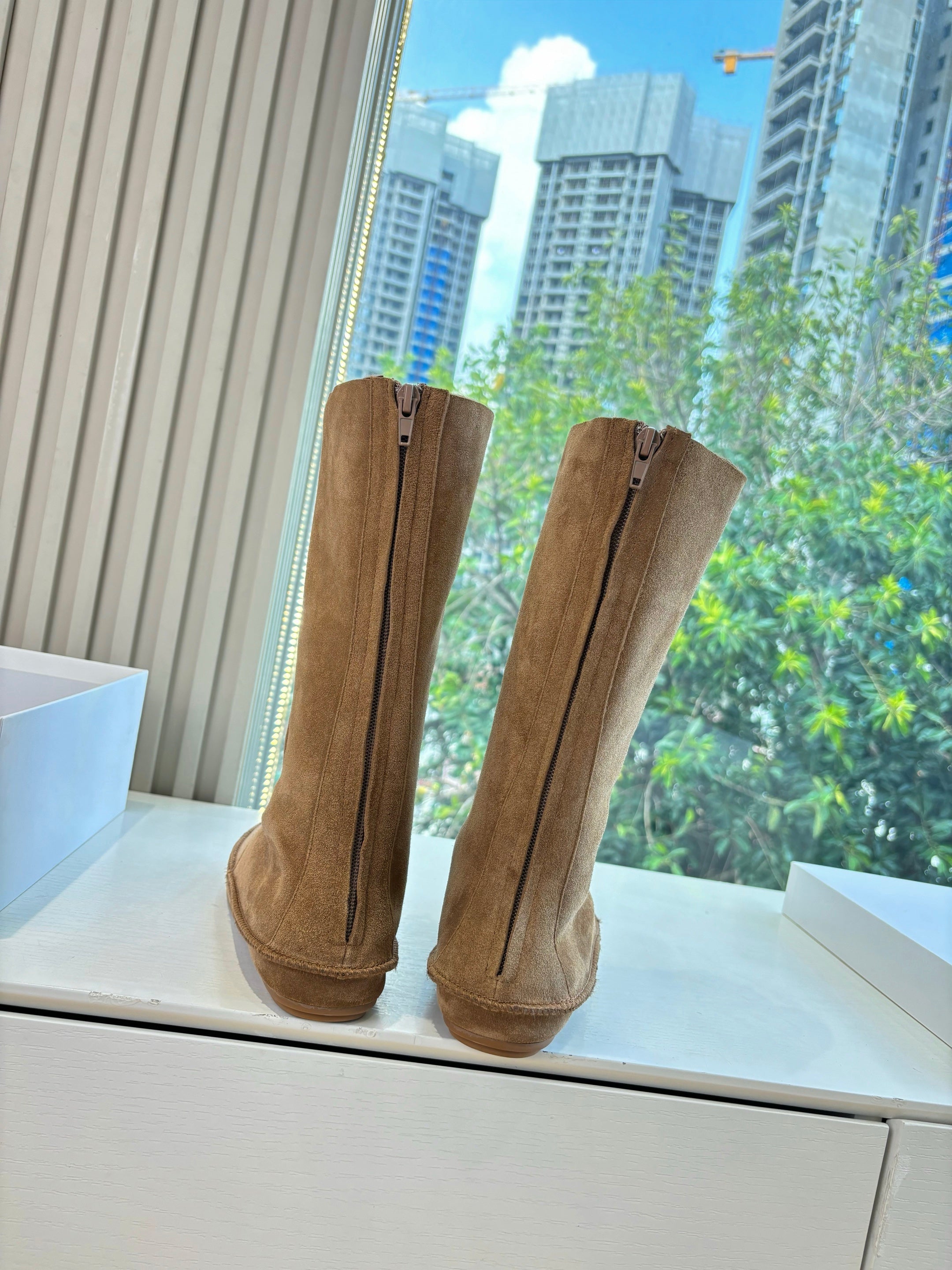 The Row 2025 Tyler Lace-up Boot Tan Suede 549348