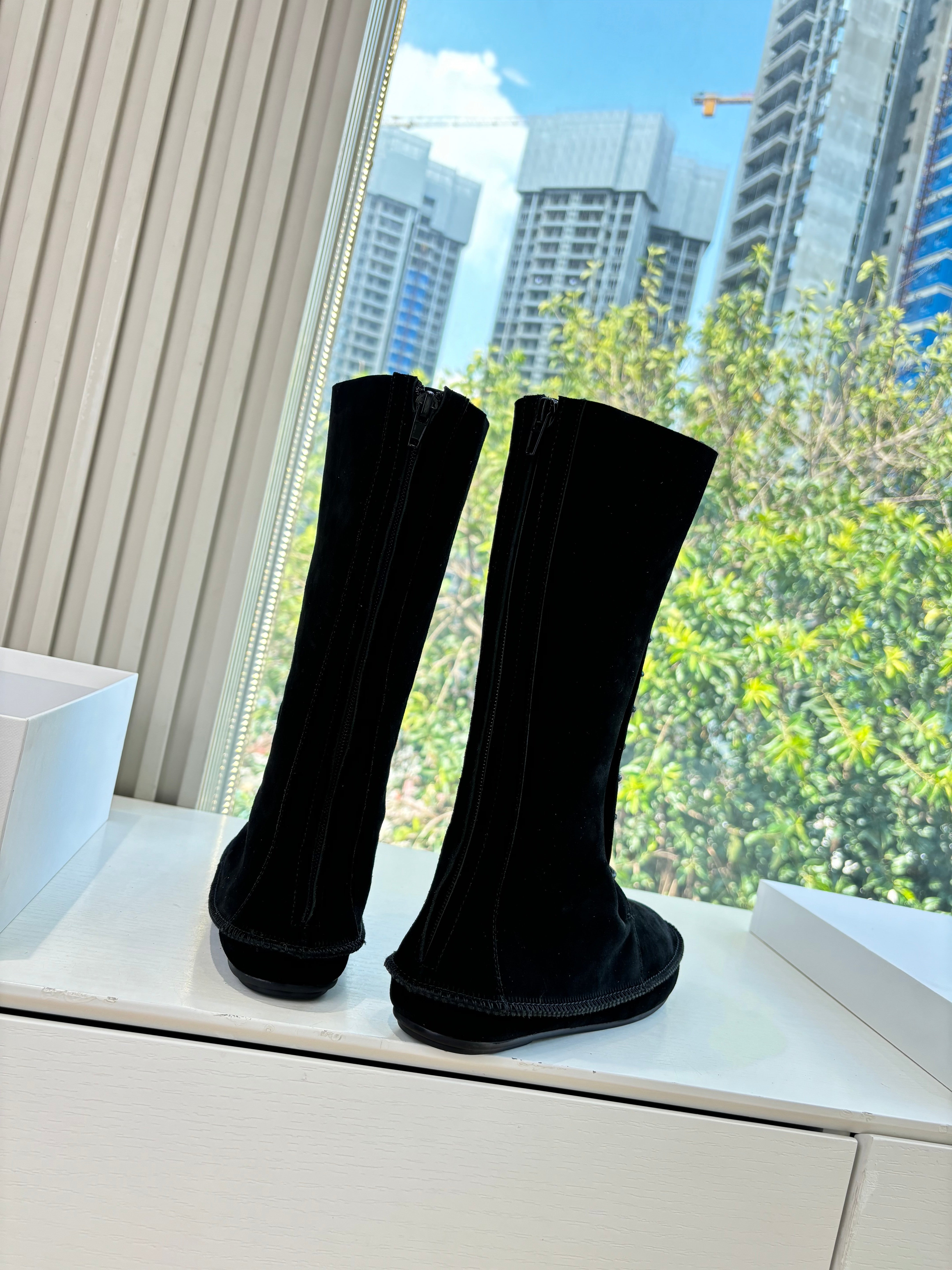 The Row 2025 Tyler Lace-up Boot Black Suede 549347