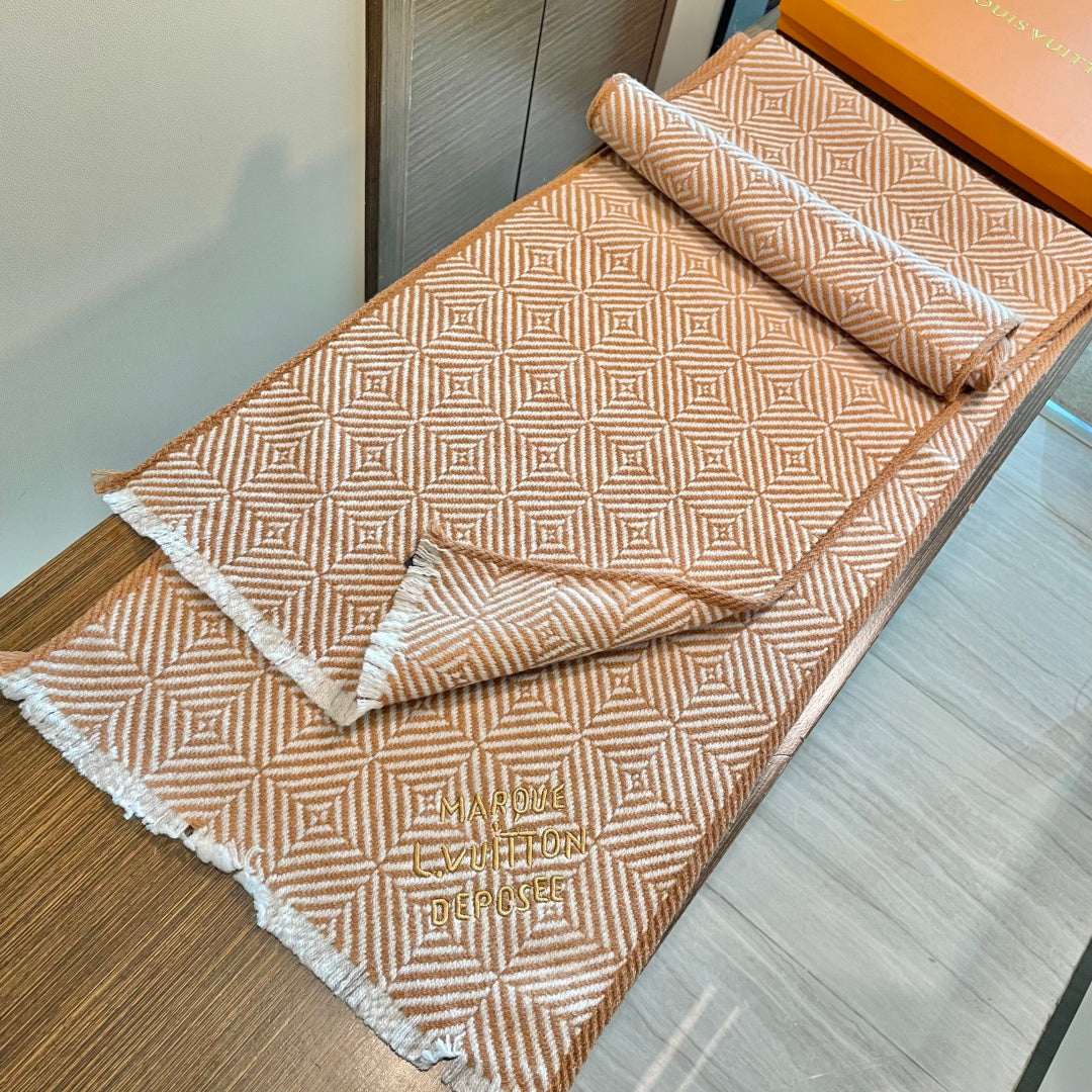LV Exclusive Scarf 200cm Beige Cashmere 976319