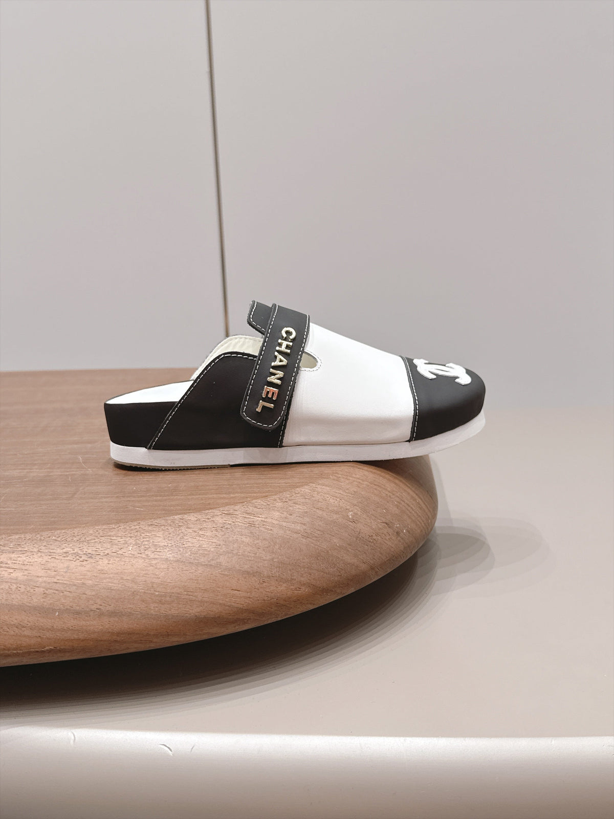 Chanel 2026 Slip-On Mule Leather 976804