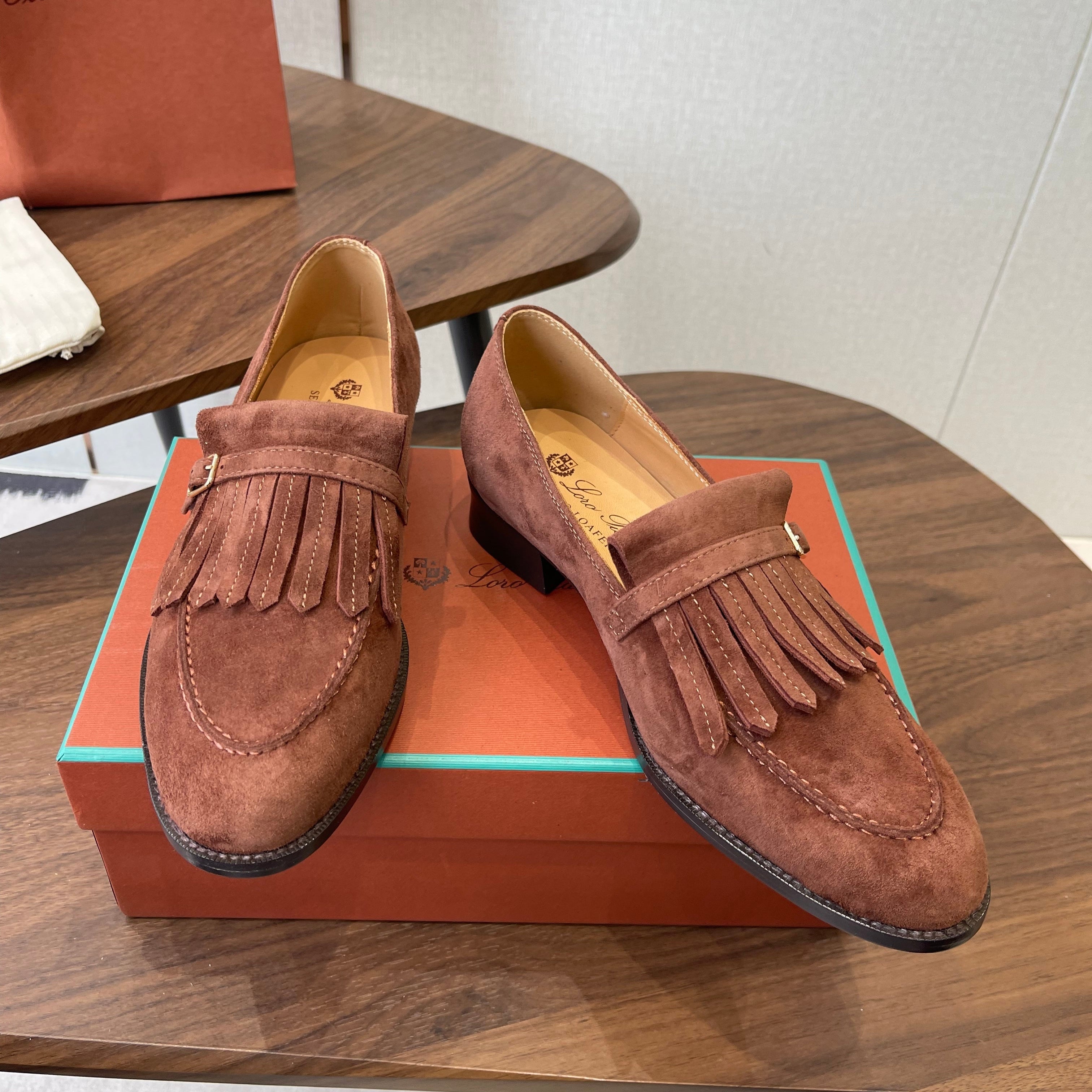 LP 26SS Loafers Red Brown Suede 579615