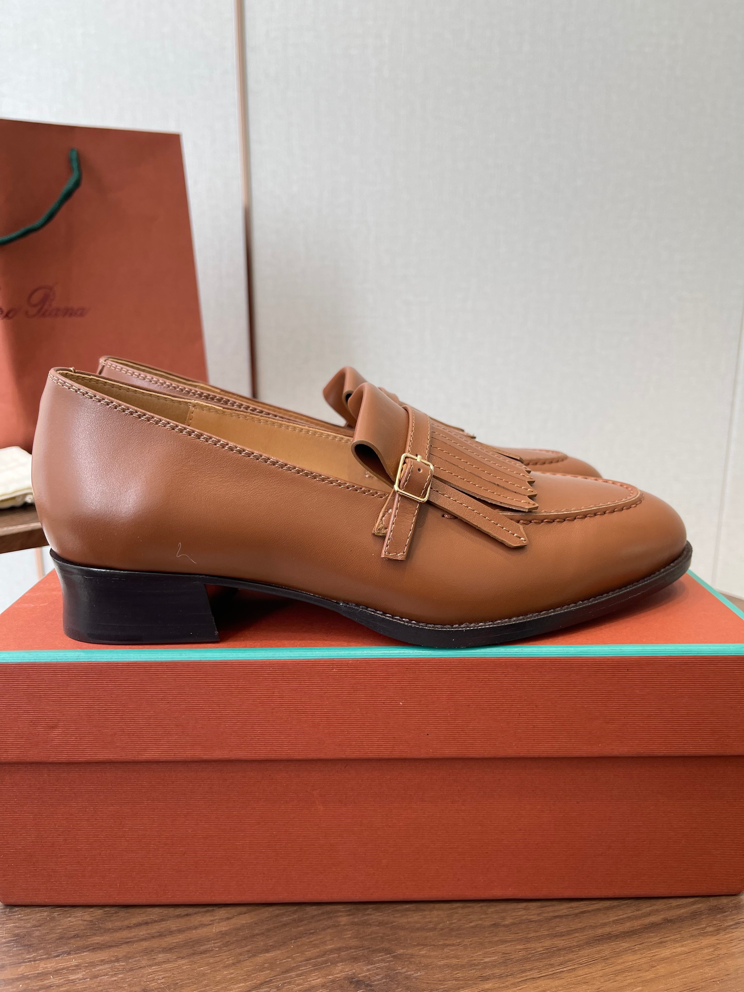 LP 26SS Loafers Brown Lambskin 579619